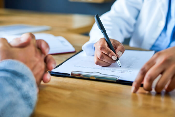 docotor writing 